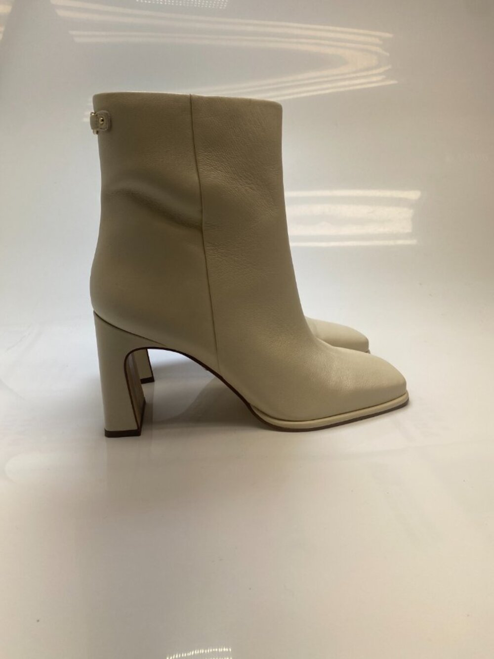 Sam Edelman Women's Irie Square Toe Modern Ivory Ankle Leather Bootie Sz 9